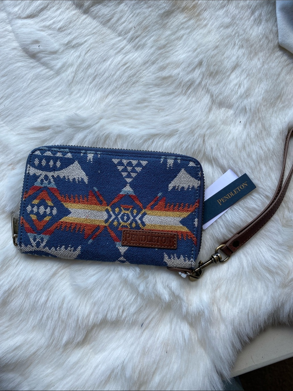 Pendleton Navy Multicolor Aztec Wristlet Wallet - Picture 3 of 3